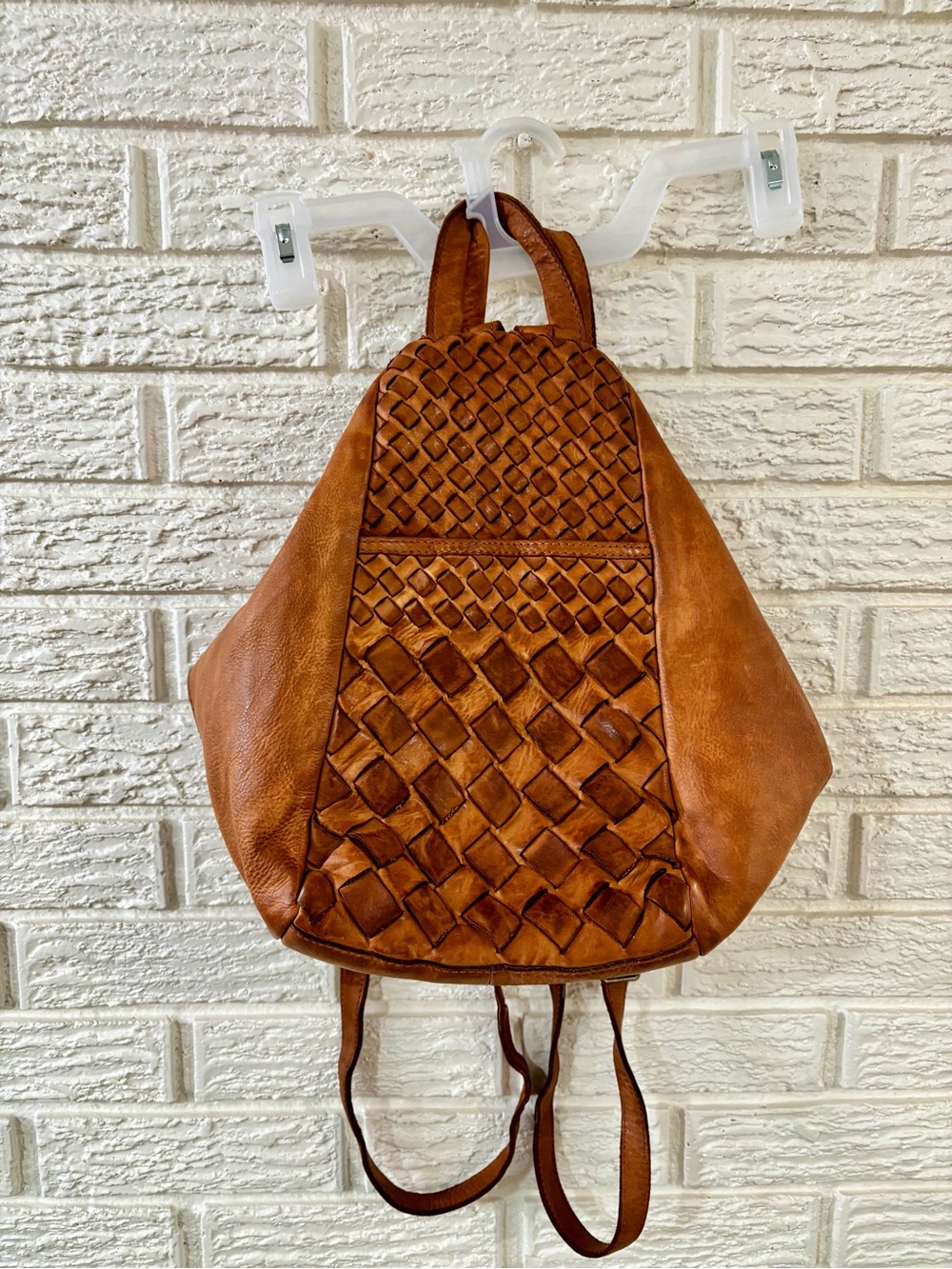 Vilenca Holland "Emilia" Handcrafted Woven Leather Backpack – Cognac